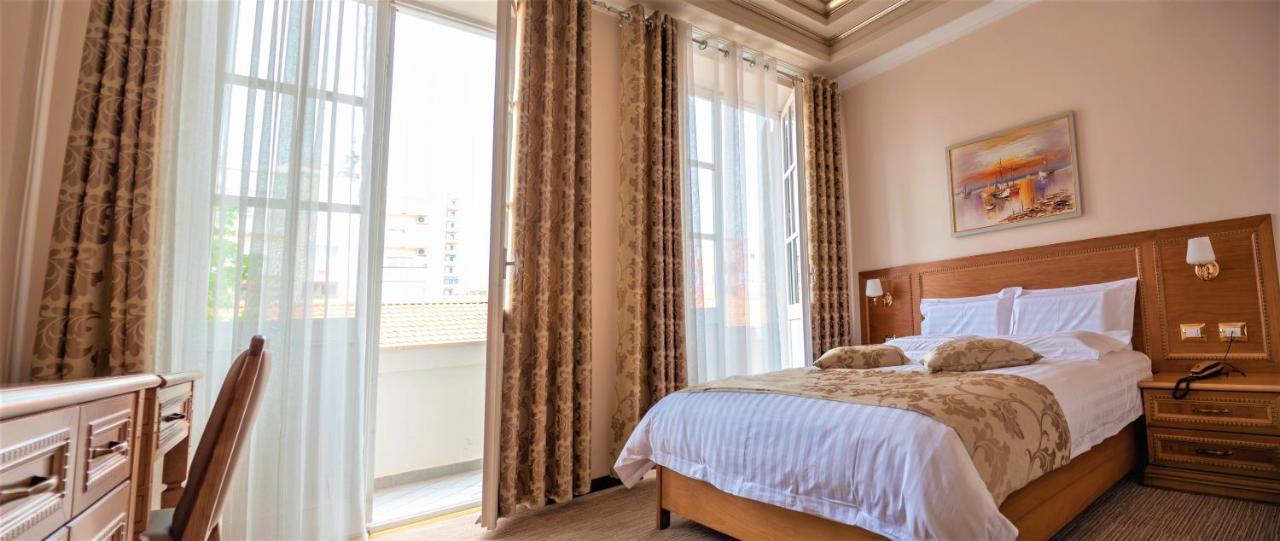 Hotel Boka ティラナ エクステリア 写真