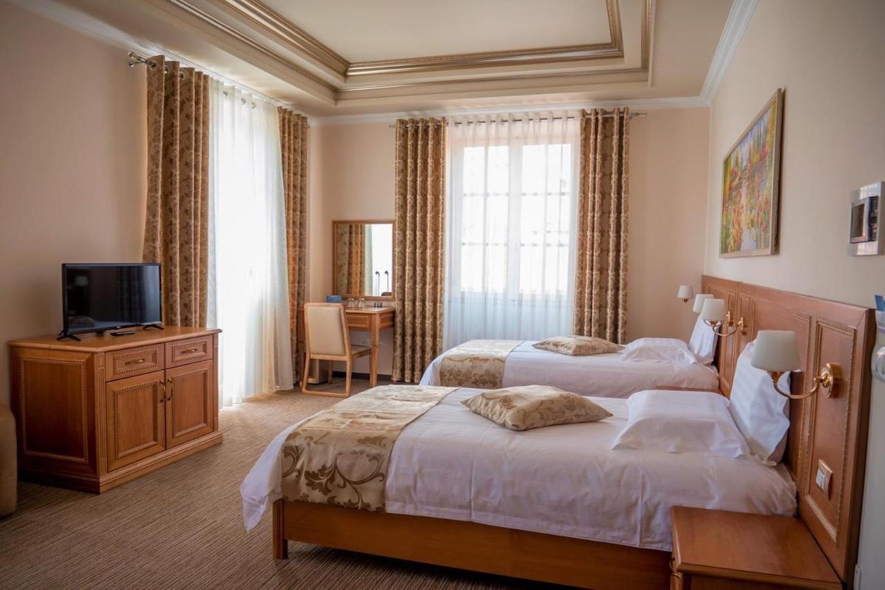 Hotel Boka ティラナ エクステリア 写真