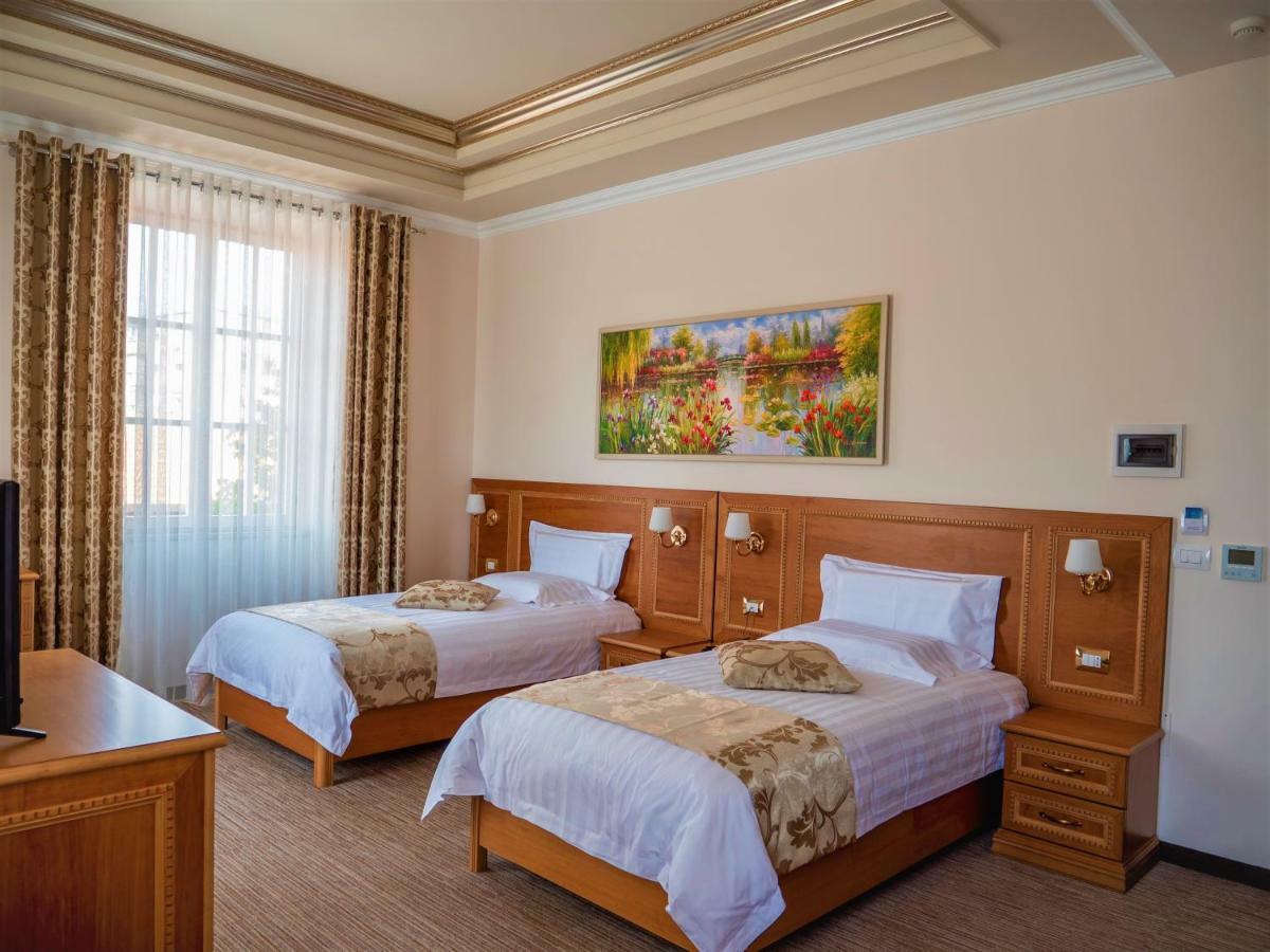 Hotel Boka ティラナ エクステリア 写真